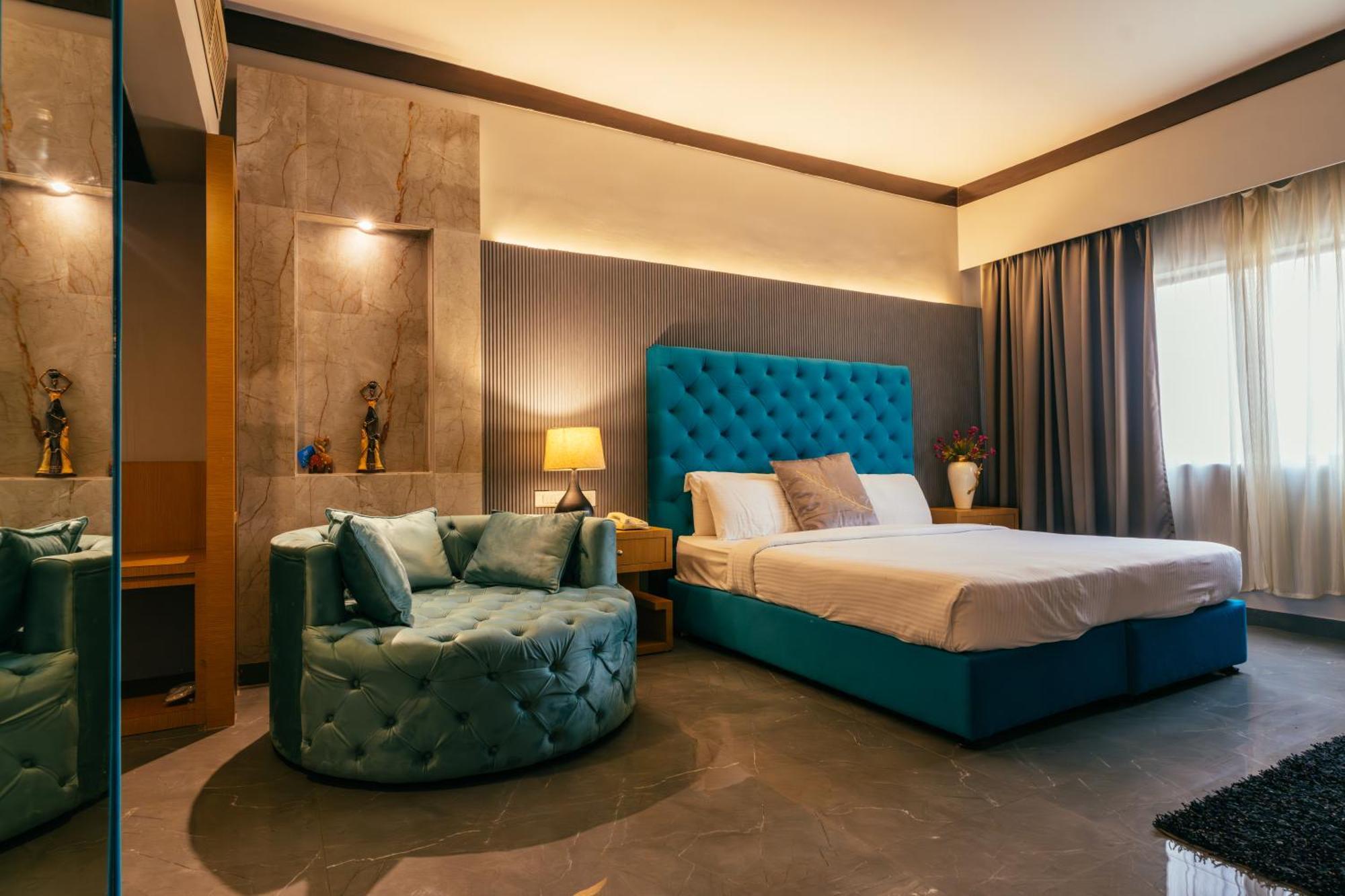 Hotel Pal Heights Бхубанешвара Экстерьер фото